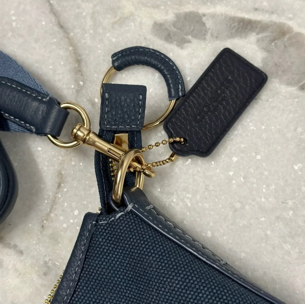 NWT Ellis crossbody bag COACH brand - Picture 6 of 7